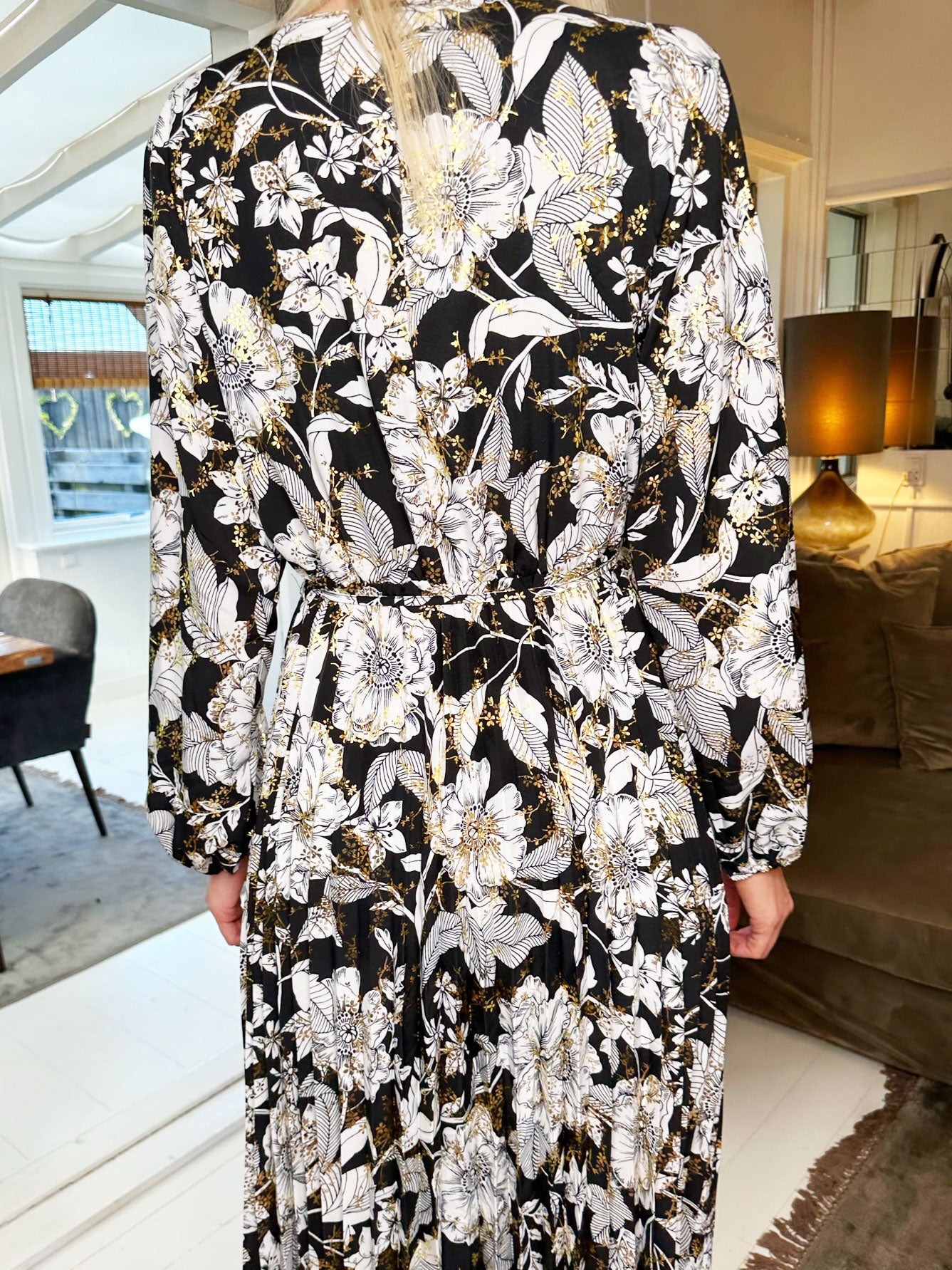 Marinella Flower - Vacker lång klänning med blomstermotiv